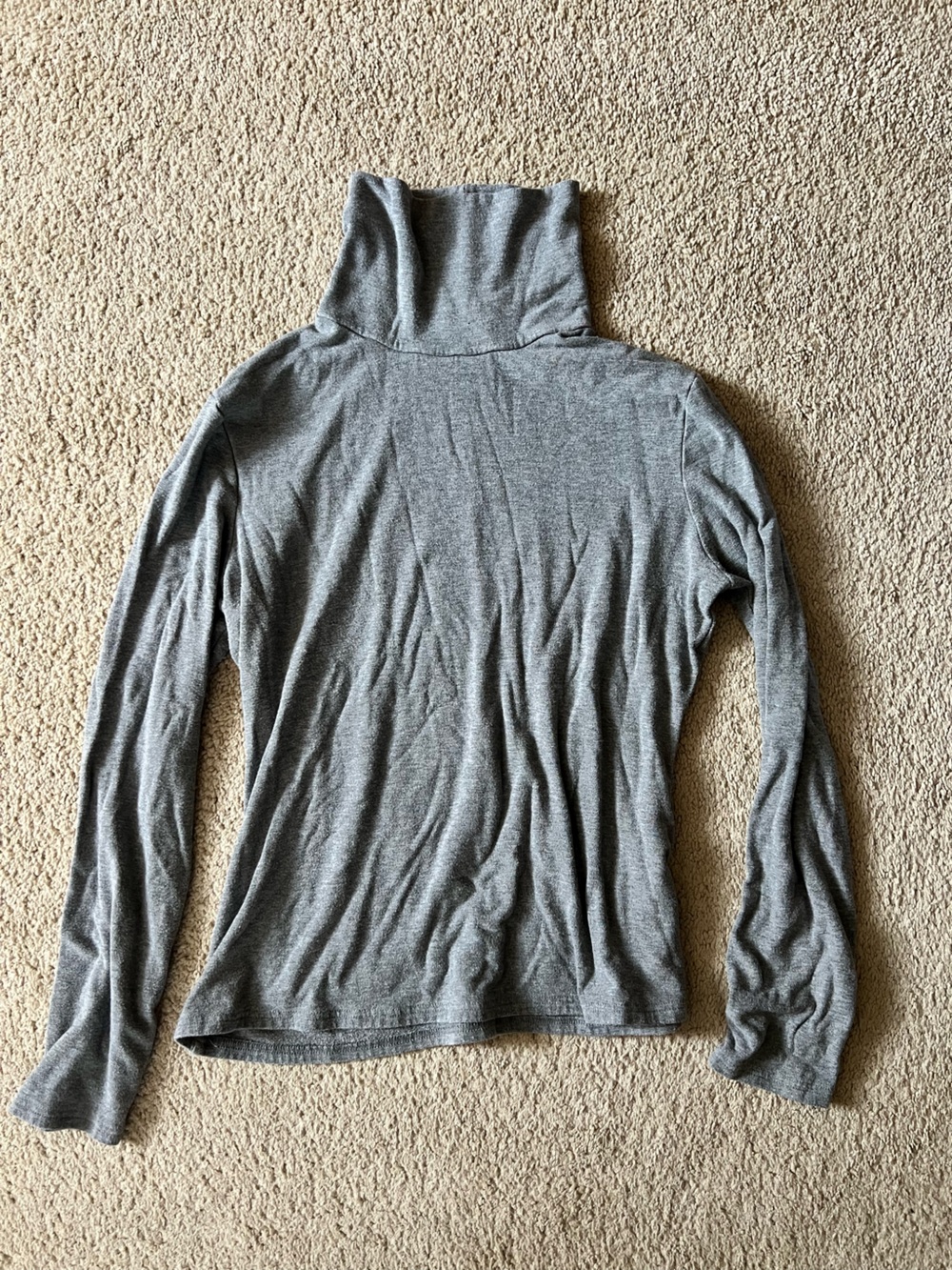 Lightweight Gray Long Sleeve Turtleneck